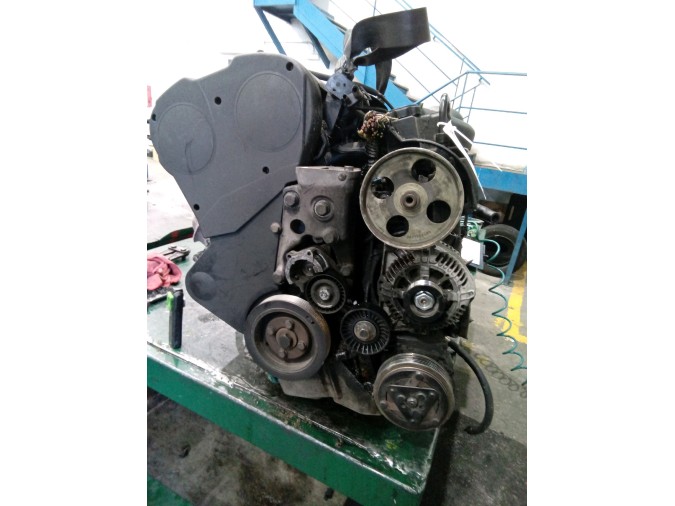MOTOR CON ACCESORIOS Y CAJA DE CAMBIOS PEUGEOT PARTNER 2004