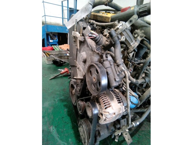 MOTOR CON ACCESORIOS Y CAJA DE CAMBIOS PEUGEOT EXPERT 2002