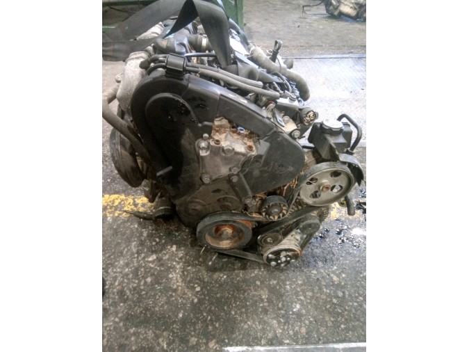 MOTOR CON ACCESORIOS Y CAJA DE CAMBIOS PEUGEOT 206 2005