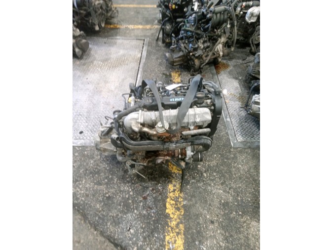 MOTOR CON ACCESORIOS Y CAJA DE CAMBIOS PEUGEOT 206 2005
