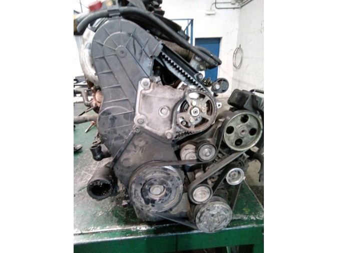MOTOR CON ACCESORIOS Y CAJA DE CAMBIOS PEUGEOT PARTNER 2003