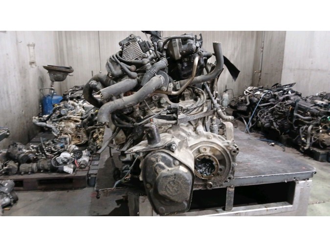 MOTOR CON ACCESORIOS Y CAJA DE CAMBIOS VOLKSWAGEN POLO 2001