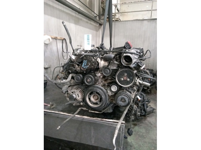 MOTOR CON ACCESORIOS Y CAJA DE CAMBIOS MERCEDES C 220 CDI 2005