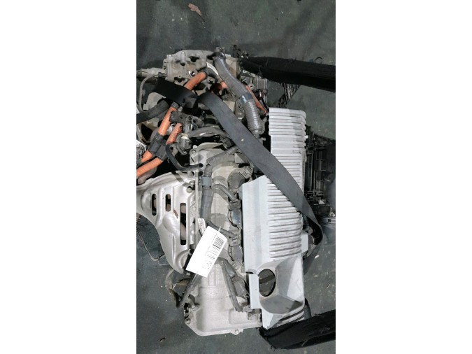 MOTOR CON ACCESORIOS Y CAJA DE CAMBIOS TOYOTA PRIUS