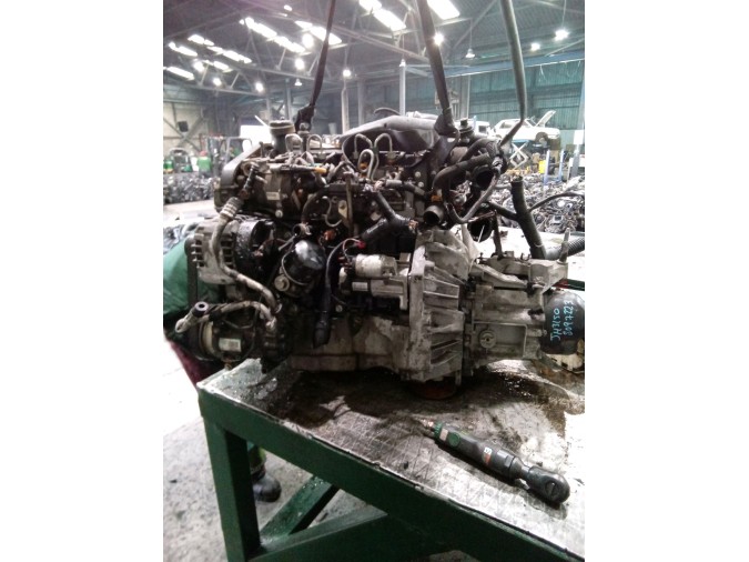 MOTOR CON ACCESORIOS SIN CAJA DE CAMBIOS RENAULT KANGOO