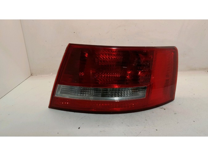 PILOTO TRASERO DERECHO AUDI A6 2004
