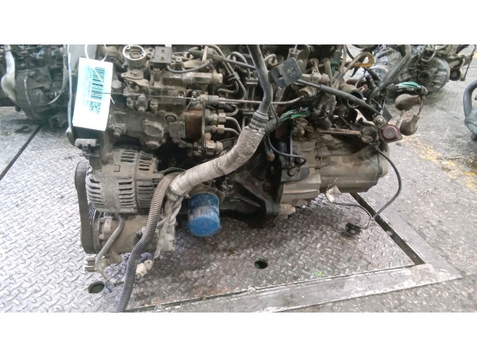 MOTOR CON ACCESORIOS Y CAJA DE CAMBIOS CITROEN SAXO 1997