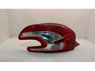 PILOTO TRASERO IZQUIERDO PEUGEOT 208 2012