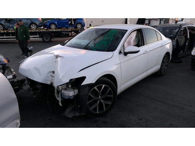 PUERTA TRASERA IZQUIERDA VOLKSWAGEN PASSAT 2021