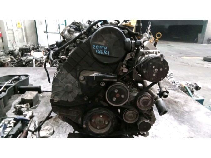 MOTOR CON ACCESORIOS SIN CAJA DE CAMBIOS OPEL ZAFIRA 2010