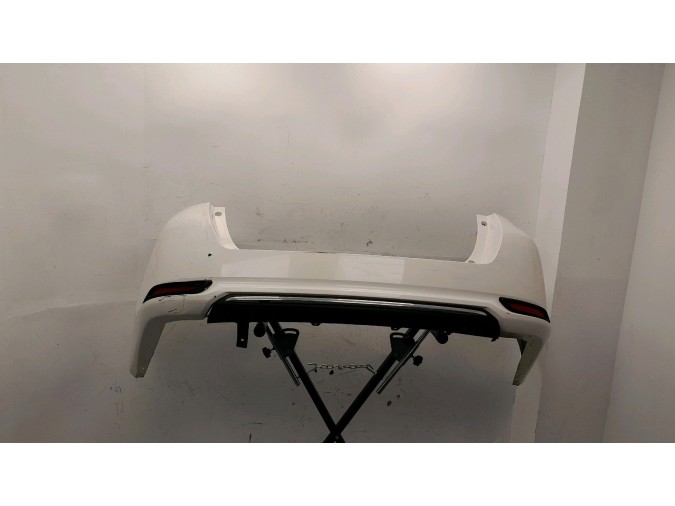 PARAGOLPES TRASERO TOYOTA AURIS BLANCO 2016
