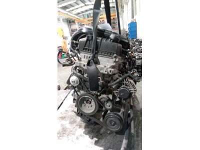 MOTOR CON ACCESORIOS Y CAJA DE CAMBIOS PEUGEOT 208 2013