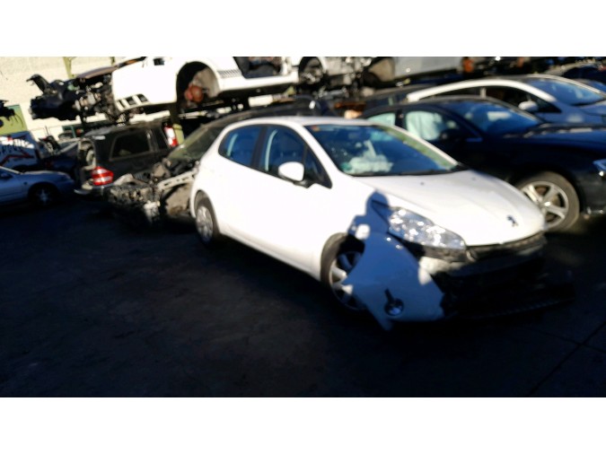 PUENTE TRASERO PEUGEOT 208 2013