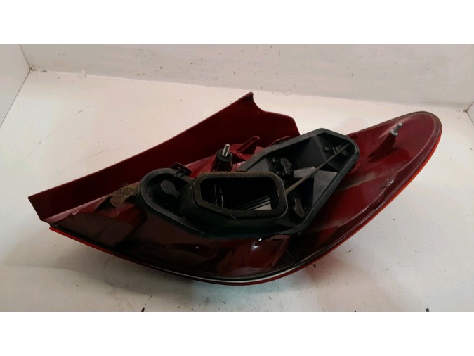 PILOTO TRASERO IZQUIERDO PEUGEOT 207 2007
