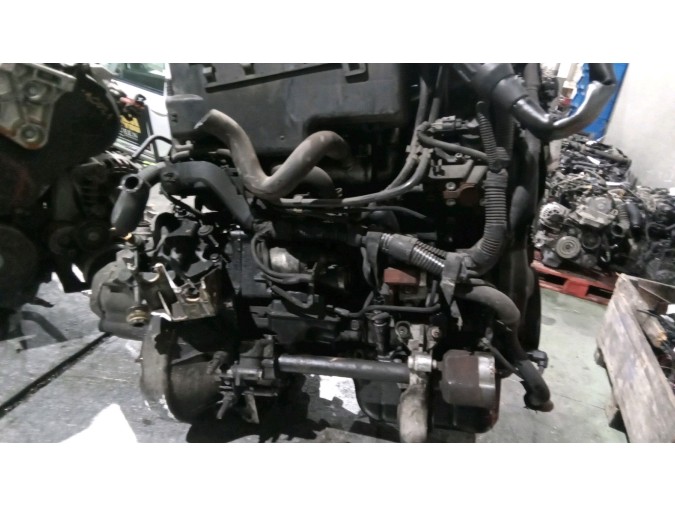 MOTOR CON ACCESORIOS Y CAJA DE CAMBIOS CITROEN C4
