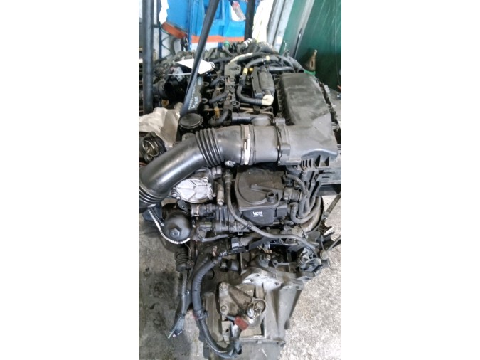 MOTOR CON ACCESORIOS Y CAJA DE CAMBIOS CITROEN C4