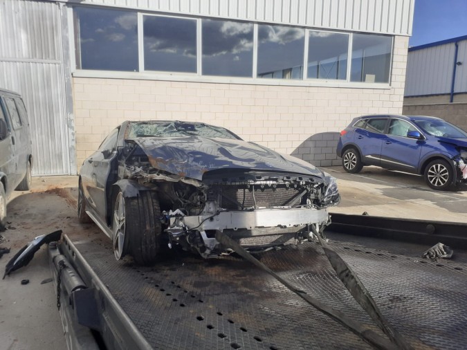 MANDO ELEVALUNAS DELANTERO DERECHO MERCEDES C 250 2016
