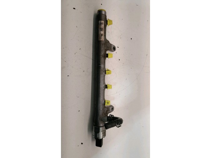 RAMPA INYECCION SEAT ALTEA 2008