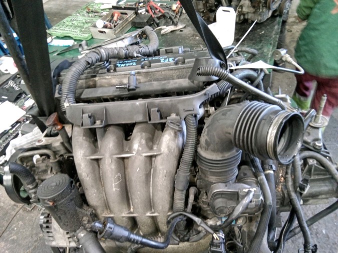 MOTOR CON ACCESORIOS Y CAJA DE CAMBIOS PEUGEOT 406 2002