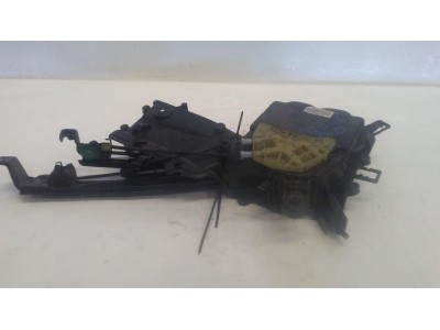 ELEVALUNAS DELANTERO DERECHO SEAT LEON 2009