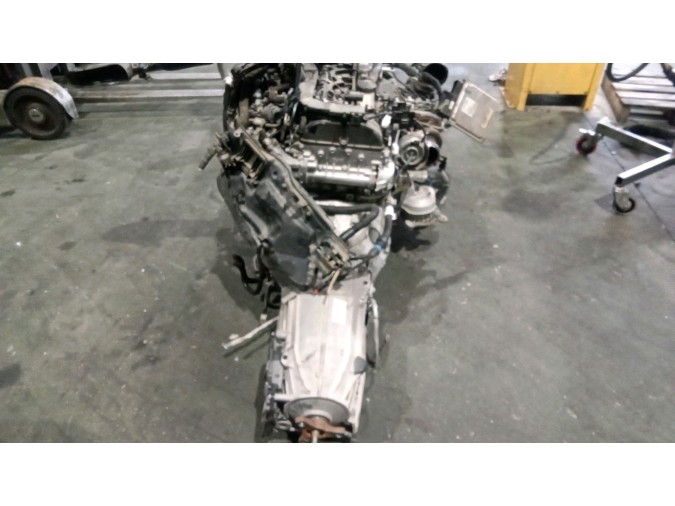 MOTOR CON ACCESORIOS Y CAJA DE CAMBIOS MERCEDES C 220 BLUETEC / D 2016
