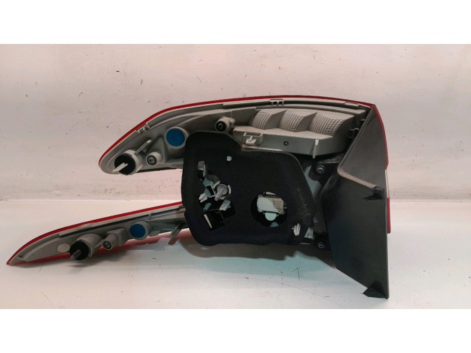 PILOTO TRASERO DERECHO EXTERIOR PEUGEOT 308 2015