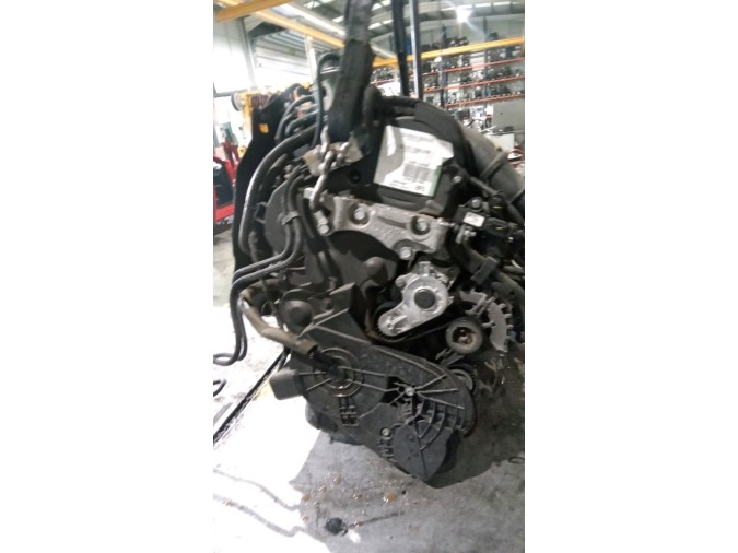 MOTOR CON ACCESORIOS Y CAJA DE CAMBIOS PEUGEOT 308 2015