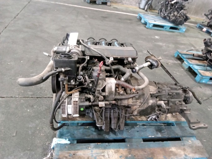 MOTOR CON ACCESORIOS Y CAJA DE CAMBIOS BMW 320D 2004