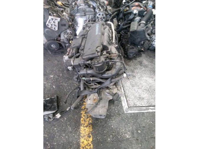 MOTOR CON ACCESORIOS Y CAJA DE CAMBIOS CITROEN C3 2003