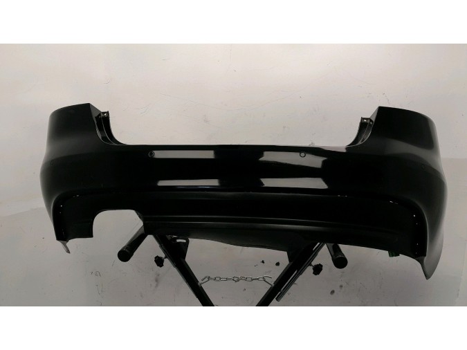 PARAGOLPES TRASERO JAGUAR XE NEGRO 2016