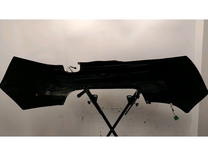 PARAGOLPES TRASERO JAGUAR XE NEGRO 2016