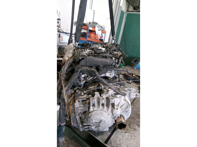 MOTOR CON ACCESORIOS Y CAJA DE CAMBIOS OPEL INSIGNIA 2011