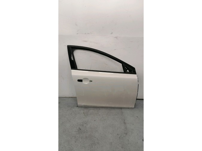 PUERTA DELANTERA DERECHA VOLVO V40 BLANCA 2016