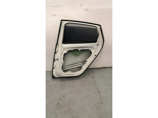PUERTA TRASERA DERECHA VOLVO V40 BLANCA 2016