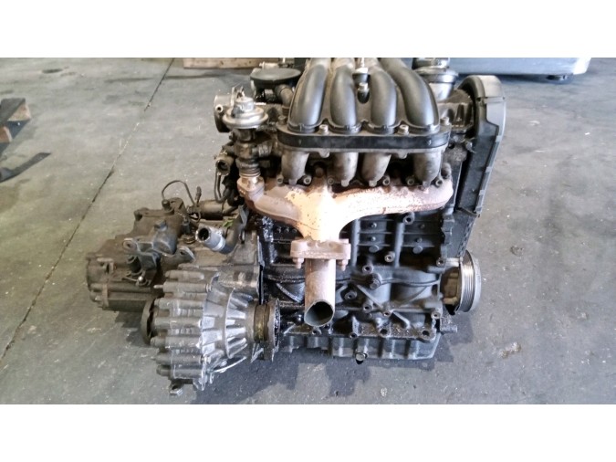 MOTOR CON ACCESORIOS Y CAJA DE CAMBIOS VOLKSWAGEN CADDY 2001