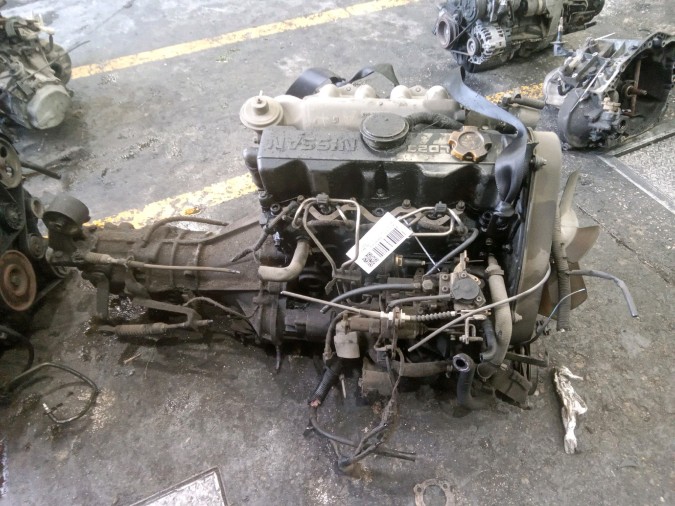 MOTOR CON ACCESORIOS Y CAJA DE CAMBIOS NISSAN SERENA 1998