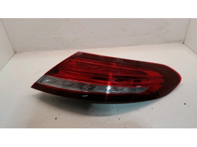 PILOTO TRASERO DERECHO MERCEDES C 250 2016