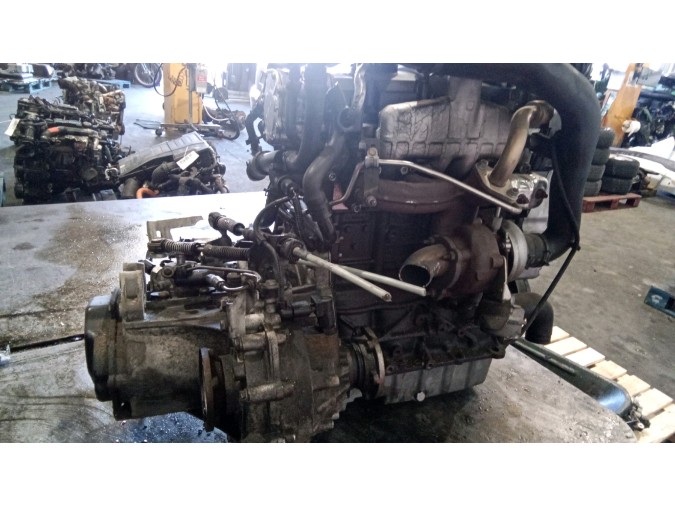 MOTOR CON ACCESORIOS Y CAJA DE CAMBIOS SKODA FABIA 2001