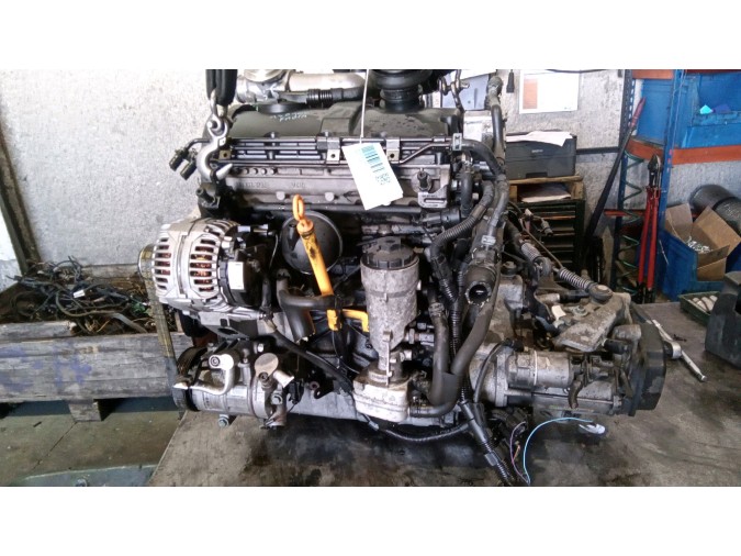 MOTOR CON ACCESORIOS Y CAJA DE CAMBIOS SKODA FABIA 2001