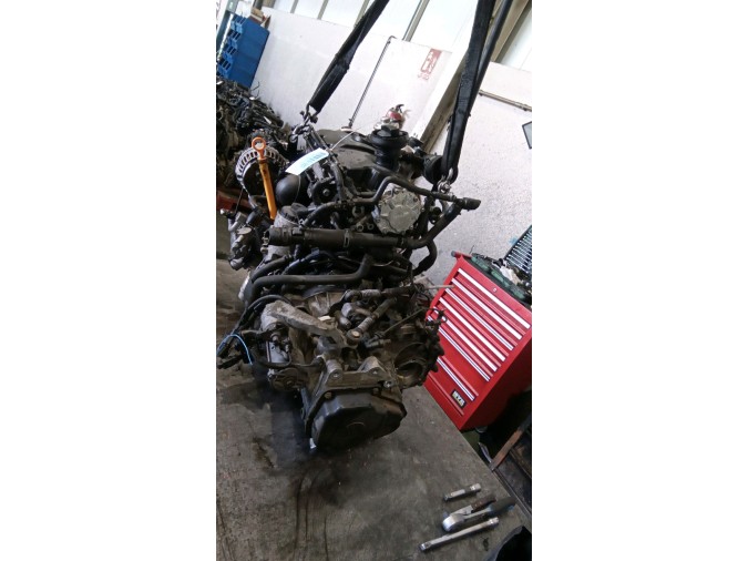 MOTOR CON ACCESORIOS Y CAJA DE CAMBIOS SKODA FABIA 2001