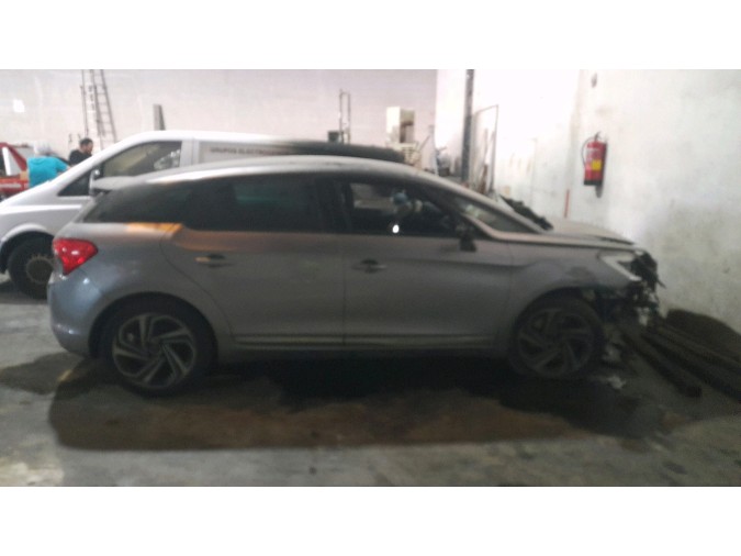 VARIOS CH DS 5 BLUEHDI 150 SS 6V 2018