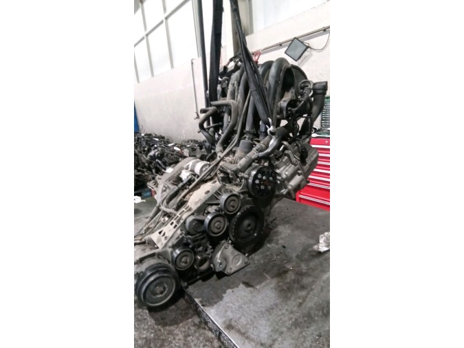 MOTOR CON ACCESORIOS Y CAJA DE CAMBIOS MERCEDES A 170 2004