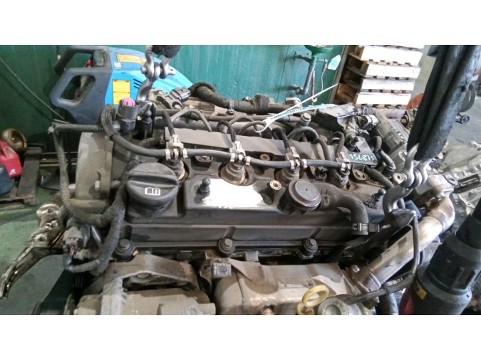MOTOR CON ACCESORIOS Y CAJA DE CAMBIOS OPEL ASTRA 2012