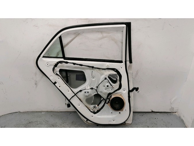 PUERTA TRASERA IZQUIERDA HYUNDAI I20 BLANCA 2018