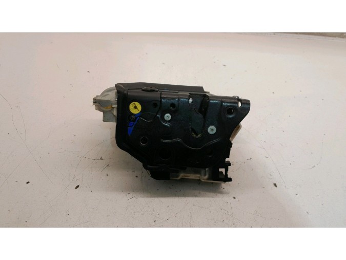 CERRADURA PUERTA TRASERA DERECHA AUDI Q5 2009