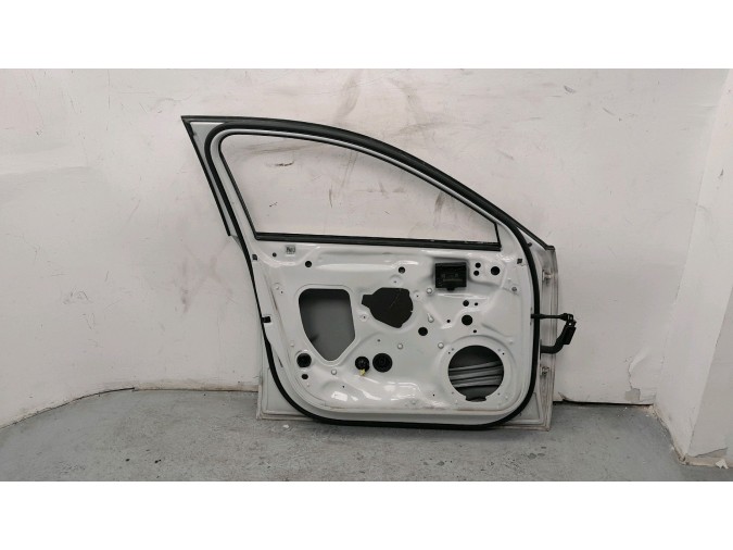 PUERTA DELANTERA IZQUIERDA AUDI A3 BLANCA 2016