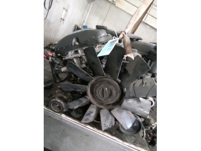 MOTOR CON ACCESORIOS Y CAJA DE CAMBIOS BMW 520I 2002