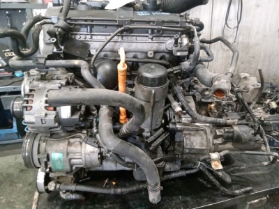 MOTOR CON ACCESORIOS Y CAJA DE CAMBIOS VOLKSWAGEN GOLF 2000