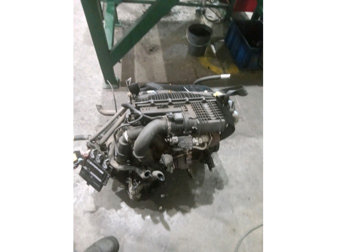 MOTOR CON ACCESORIOS SIN CAJA DE CAMBIOS DACIA LOGAN 2007