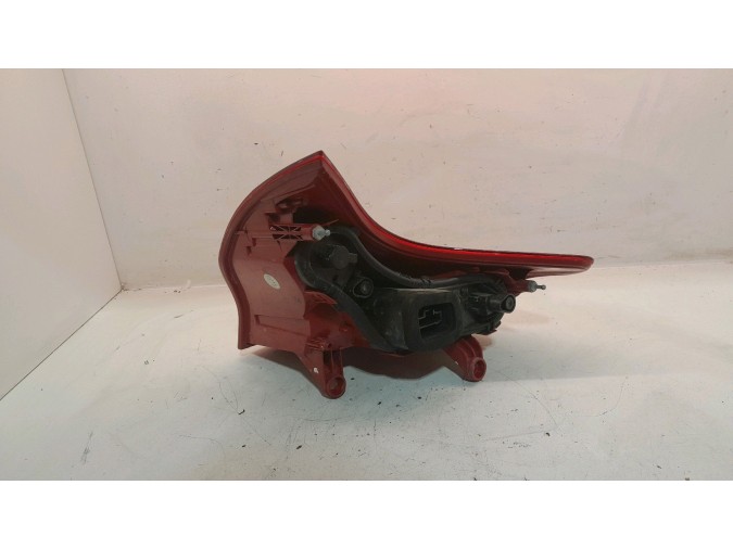 PILOTO TRASERO DERECHO EXTERIOR PEUGEOT 3008 2012